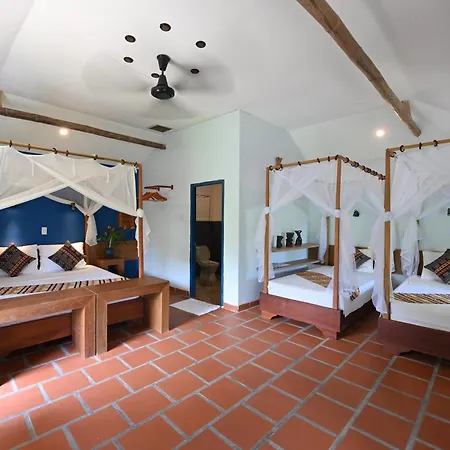 Whale Island Resort Дам-Мон Экстерьер фото